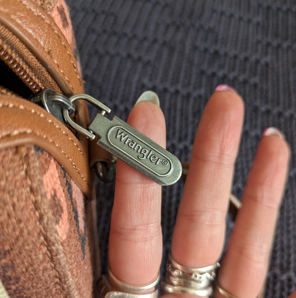 Wrangler Brown Western Handbag - Picture 6 of 15